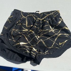 nike running shorts size extra small